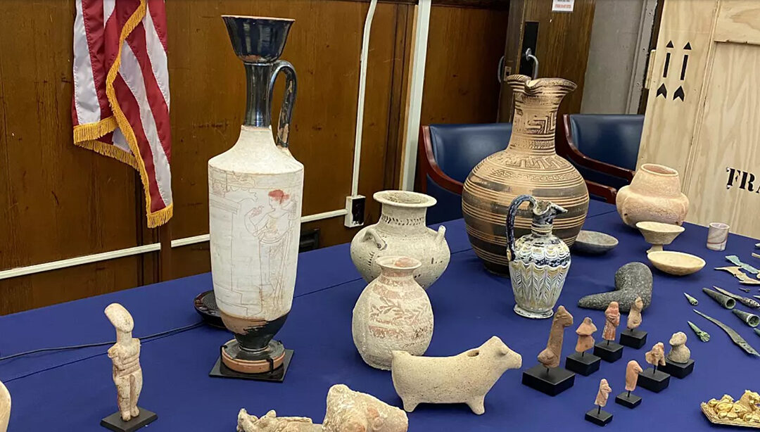 Συλλογή Steinhardt: Επιστρέφουν στην Ελλάδα 47 αρχαία αντικείμενα, προϊόντα παράνομης διακίνησης