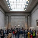 Η Ελλάδα θέλει τα μάρμαρά της πίσω από το Βρετανικό Μουσείο - και ο Roger Michel έχει μια λύση...